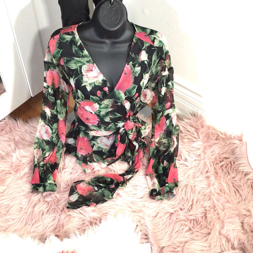 Floral wrap blouse - Picture 4 of 9